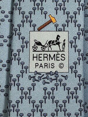 Hermes Tie, Tie Ideas, Vintage Packaging, Visual Identity Design, Graphic Tshirt Design, Vintage Hermes, Green Tie, Pattern Play, Patterned Scarves