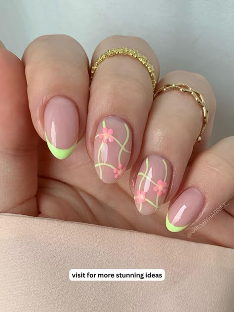 Summer Nail Really Short Almond Nails, Emerald Nails, Simple Gel Nails, Green Nail, Flower Nail Designs, Basic Nails, Her Nails, Flower Nail, Summer Acrylic Nails