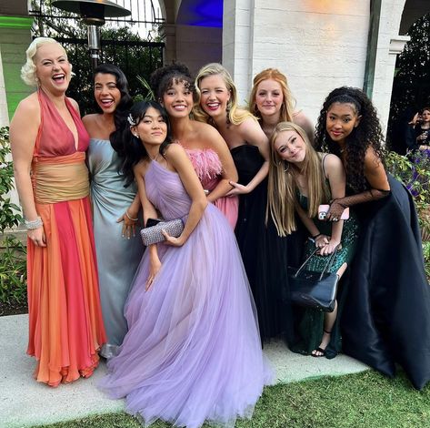 Baby Sitters Club, Shay Rudolph, Sophie Grace, Babysitters Club, Selena And Taylor, The Baby Sitters Club, Clubbing Aesthetic, Baby Sister, Cute Friends