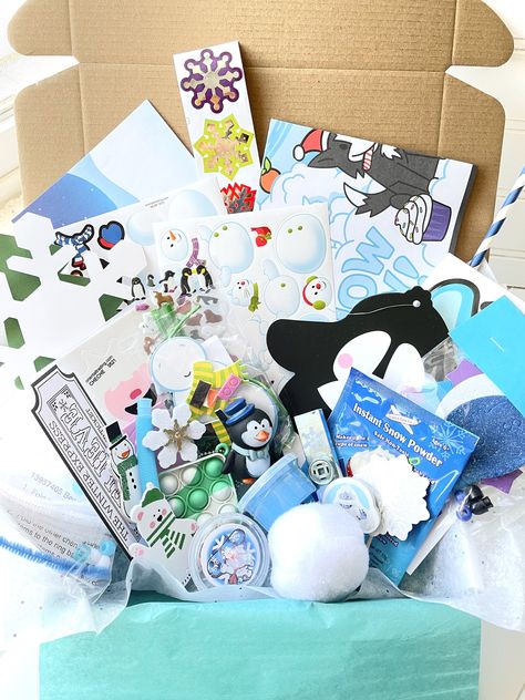 Winter Busy Box for Kids, Playdough Sensory Kit for Kids New Years Gift, Winter Activity Kids Gift Playdough Sensory, Busy Activities, Winter Activities For Kids, Busy Boxes, Curious Kids, Creative Box, Scratch Art, Kids Sensory, Crafts For Kids To Make