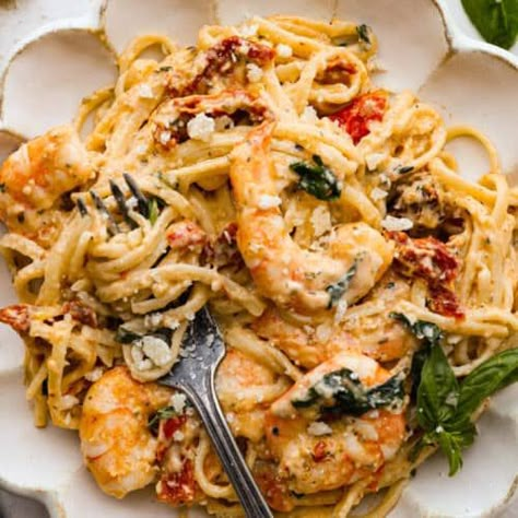 Marry Me Shrimp with Pasta - The Recipe Critic Marry Me Shrimp, Shrimp With Pasta, Fresh Shrimp Recipes, Easy Bruschetta Recipe, Creamy Shrimp Pasta, Seafood Pasta Recipes, The Recipe Critic, Recipe Critic, Cast Iron Skillet Recipes