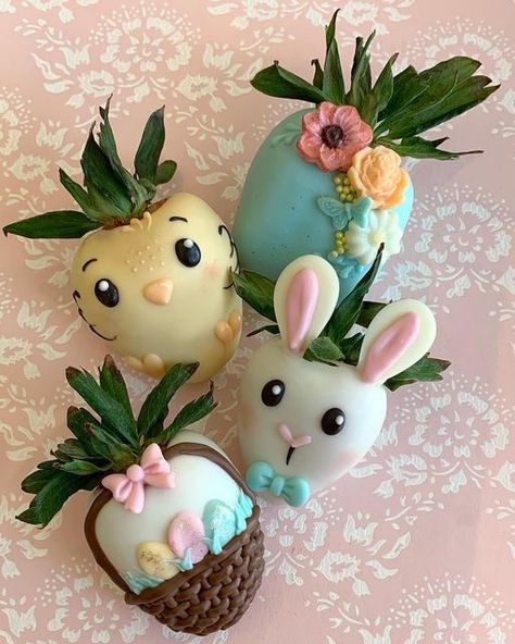 Easter Covered Strawberries, Easter Chocolate Strawberries, Easter Dipped Strawberries, Cactus Strawberries, Bunny Chocolate Covered Strawberries, Easter Bakery Ideas, Easter Strawberries Chocolate Covered, Easter Treats To Sell, Easter Berries