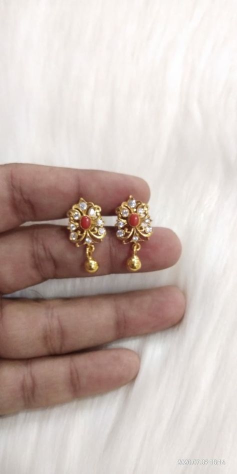 2grams Gold Earrings Indian, 2grams Gold Earrings, Kammalu Designs, 2 Grams Gold Earrings Designs, Gold Earrings For Kids, Small Earrings Gold, Temple Jewellery Earrings, Gold Earrings Indian, New Gold Jewellery Designs