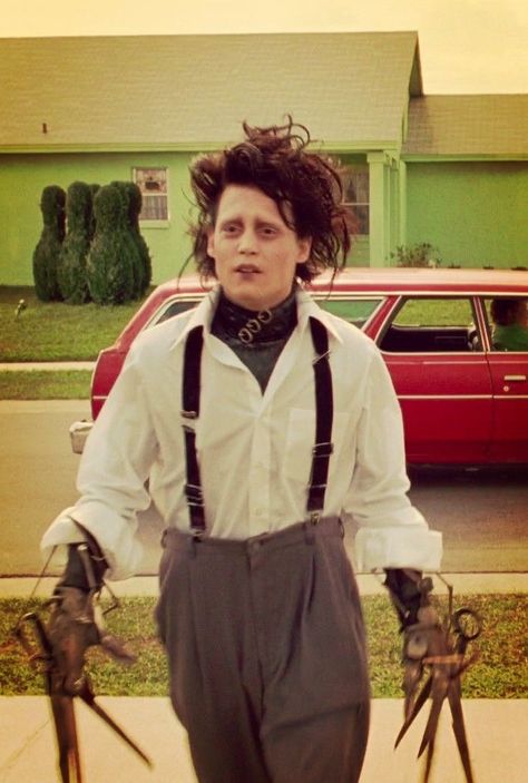 Edward Scissorhands Characters, Tim Burton Halloween Costumes, Tim Burton Costumes, Edward Scissorhands Costume, Johnny Depp Mad Hatter, Edward Scissor, Kaptan Jack Sparrow, Scissors Hand, Tim Burton Art