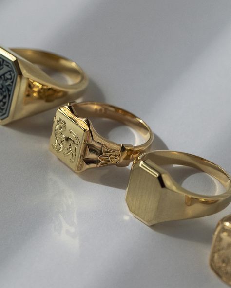 Rings with endless possibilities. Designed in Haarlem, crafted in The Netherlands. Characterized by its vintage-touch, recycled gold and an engraving of your choice. All unisex rings, the perfect edition to your family heritage. #gotitfromgranny #futureheirlooms #madetolast #studiokroewe #kroewe #jointhekroewe #14kgold #gold Vintage-Inspired Jewelry, Solid 14k Gold, Modern Heirlooms, Handcrafted Jewelry, Gold Jewelry, Lab-grown Diamonds, Recycled 14k Gold, Luxury Jewelry Handcrafted Jewelry Gold, Body Jewelry Diy, Unisex Rings, Gold Luxury, Vintage Inspired Jewelry, Family Heritage, Sparkly Things, Unisex Ring, Gold Rush