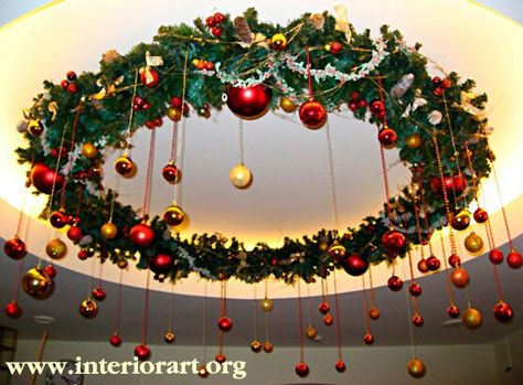 Porch Garland Ideas, Front Porch Garland, Porch Garland, Christmas Ceiling Decorations, Christmas Chandelier, Church Christmas Decorations, Outside Christmas Decorations, Garland Ideas, Easy Christmas Decorations