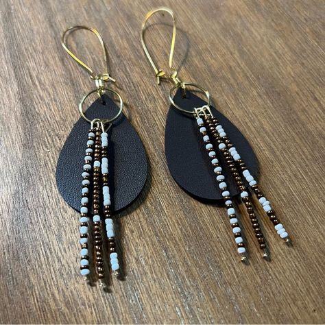 Handmade Bohemian Leather Beaded Earrings Gold Tone Brand New Diy Earrings Dangle, Rodeo Jewelry, Earthy Earrings, Leather Jewelry Making, Handmade Leather Jewelry, Diy Leather Earrings, Diy Leather Bracelet, Leather Jewelry Diy, Earthy Jewelry