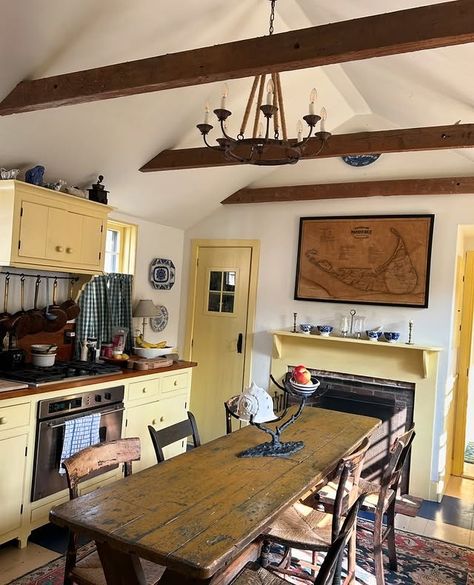 Instagram German Houses Interior, German Cottage, American Cottage, German Houses, Old House Interior, Yellow Interior, Dream Cottage, Interior Aesthetic, Nantucket