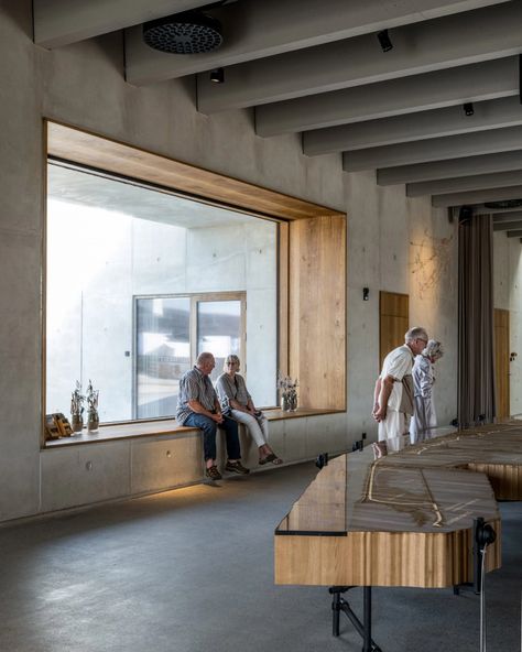 Loop Architects wedges Thy National Park visitor centre into landscape Visitor Center Architecture, Snow Cabin, Wooden Window Frames, Central Hall, Architectural Competition, Concrete Structure, Oak Doors, Coastal Landscape, Visitor Center