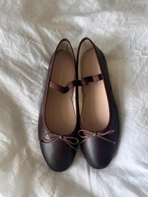 Brown Flats Shoes, Ballet Flats With Bow, Vintage Ballet Flats, Flat Ballet Shoes, Cute Ballet Flats, Ballerinas Shoes, Ballet Flat, Classic Brown Closed Toe Ballet Flats, Brown Flats Outfit