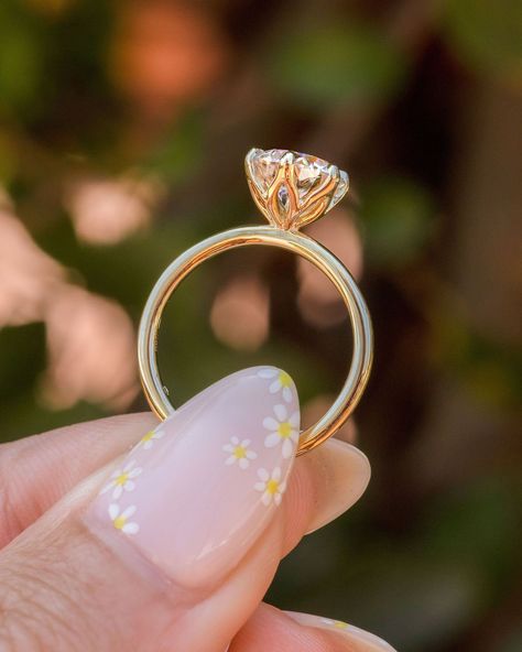 Flower Wedding Ring, Prong Engagement Rings, Moissanite Solitaire Ring, Engagement Ring For Her, Flower Engagement Ring, Round Engagement Rings, Round Diamond Ring, Types Of Diamonds, Plain Bands