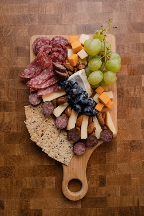 #CharcuterieBoard⁠ Inspiration 🫐✨⁠ #BCBlueberries are the perfect addition to any New Year's spread. What's your favourite charcuterie combo? ⁠⠀ ⁠⠀ 📸: @eatwithmao #charcuterie #recipeoftheday #recipeideas #newyear #blueberries #blueberryrecipe Charcuterie Board Inspiration, Board Inspiration, Blueberry Recipes, Recipe Of The Day, Charcuterie Board, Blueberries, New Year's, Appetizer Recipes, Cheese Board