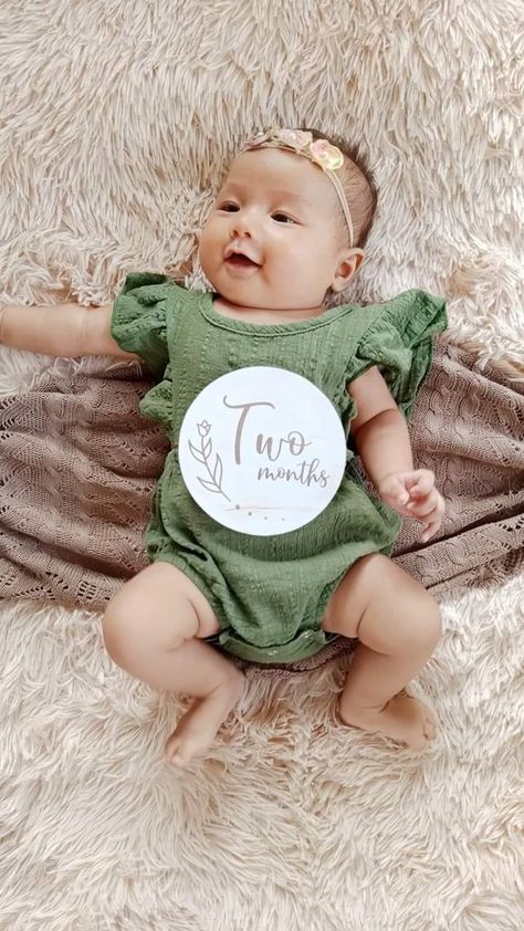 Snuggle Me, Monthly Baby Photos, Monthly Baby, Baby Monthly Milestones, Baby Milestones, Pregnancy Shoot, 2 Months, Baby Month By Month, Milestones