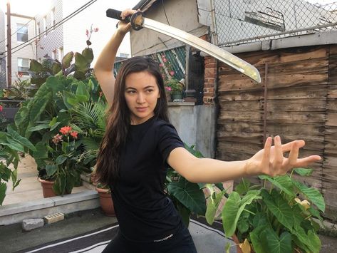 Colleen Wing, Iron Fist Marvel, Jessica Henwick, Heroes For Hire, Cassandra Cain, Martial Arts Women, Character Poses, Iron Fist, Action Poses