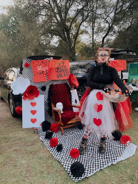 Queen Of Hearts Trunk Or Treat Ideas, Queen Of Hearts Trunk Or Treat, Alice And Wonderland Trunk Or Treat, Alice In Wonderland Trunk Or Treat Ideas, Wonderland Trunk Or Treat, Descendants Red, Halloween Alice In Wonderland, Wonderland Halloween, Trunk Or Treat Ideas