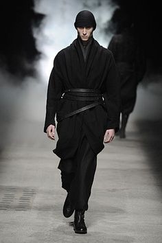 Maloria Ninja Fashion Mens, Futuristic Fashion Men, Ninja Fashion, Outfit For Plus Size, Men Kimono, Dystopian Fashion, Damir Doma, Cyberpunk Fashion, Ash Gray