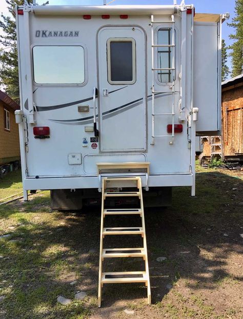 Check out how Kevin Mooney built stairs to enter his high off the ground #truckcamper. Pickup Bed Camper, Camper Stairs, Diy Truck Camper, Camper Modifications, Bigfoot Drawing, Camper Steps, Entry Steps, Pop Up Truck Campers, Camper Truck