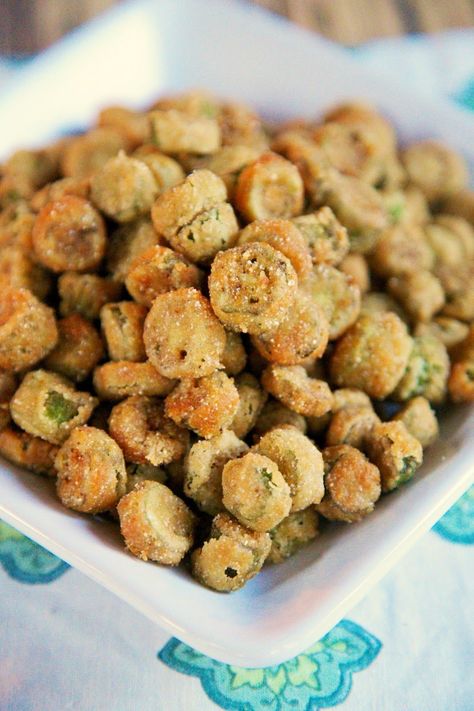 2-Ingredient Fried Okra - my favorite vegetable! SO good. I can eat the whole batch of this yummy, crunchy okra. My absolute fav! Fried Orka, Fried Okra, Okra Recipes, Plain Chicken, Comfort Food Southern, Weekly Meal Plan, 2 Ingredient, Side Recipes, Veggie Dishes