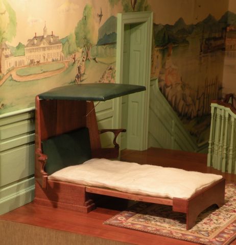 George II Metamorphic sette/bed by Wm. R. Robertson - Furniture 1 - Gallery - IGMA Fine Miniatures Forum Sette Bed, Metamorphic Furniture, Sca Camping, Clever Furniture, Inspiring Architecture, Tree House Diy, Amazing Furniture, Foldable Furniture, Airy Room