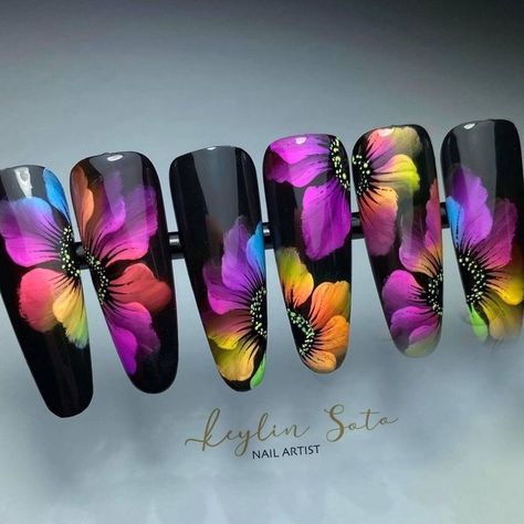 Neon Flower Nails, Watercolor Nail Art, Quick Nail Art, New Nail Art Design, Art Deco Nails, Nail Art Techniques, Nail Art For Beginners, Airbrush Nails, Nail Art Set