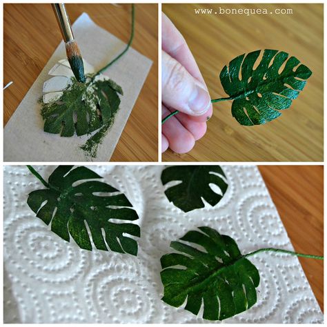 Tutorial planta | bonequea.wordpress.com/?p=4094 | Sandra (Bonequea) | Flickr Monster Plant, Plant Diy, Diy Fleur, Kraf Kertas, Dollhouse Tutorials, Paper Plants, Dollhouse Projects, Palm Plant, Miniature Plants