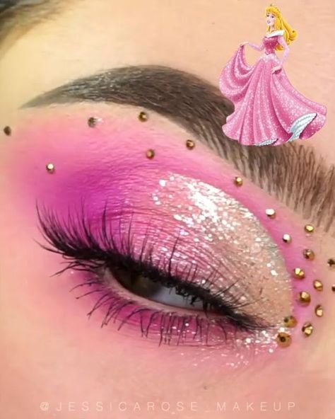 Princess Aurora Makeup Looks, Disney Princess Inspired Makeup, Party Princess Makeup, Disney Princess Eye Makeup, Disney Inspired Makeup Looks, Disneyland Makeup Ideas, Aurora Makeup Look, Princess Makeup For Kids, Sleeping Beauty Makeup Look