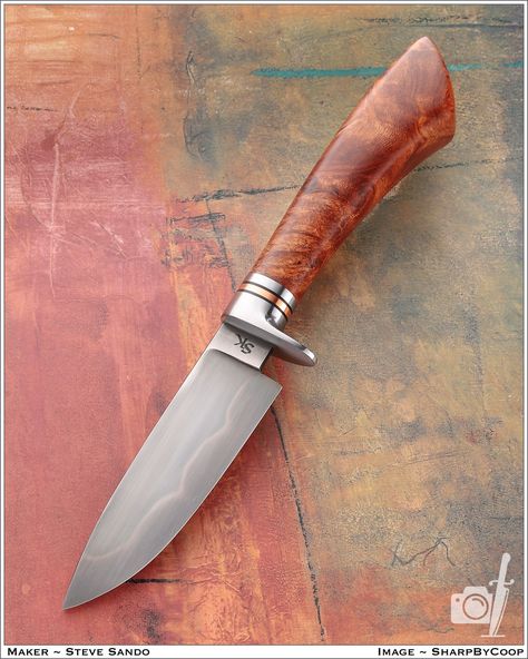 Longtime maker Steve Sando brought this tidy little hunter/utility to me in Solvang. It looks stylish and COMFY! 4" BL / 9" OAL - AFZELIA handle 62hrc edge/40 hrc spine. Nice! I don't have a Social Media account for him but you can find him at SandoKnives.com for more goodness! Knife Photography, Hunter Knife, Handmade Knives, Social Media, Media, Photography, Quick Saves