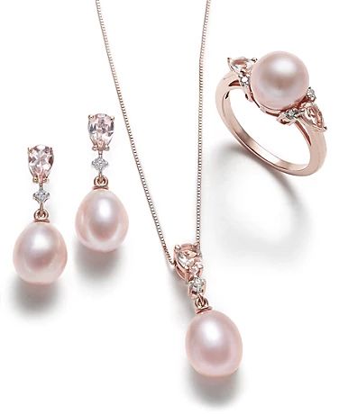 Dream Quinceanera, Pink Pearl Jewelry, Rose Gold Jewelry Set, 14k Rose Gold Jewelry, Breastmilk Jewelry, Pink Pearl Necklace, Ring Rosegold, Rose Gold Pearl, Pearl Necklace Designs