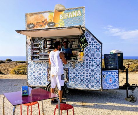 Food In Portugal, Portuguese Restaurant, Central Cafe, Lisbon Restaurant, Grilled Sardines, Food Vans, Local Pizza, Tapas Restaurant, Opening A Restaurant