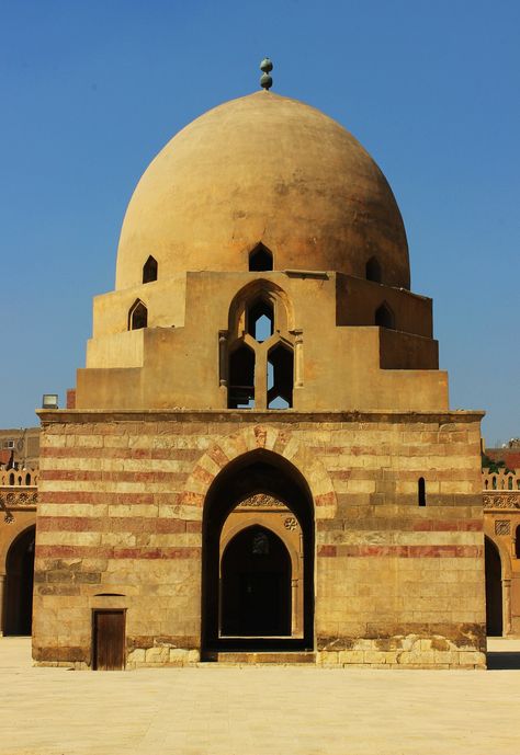 c.884 Mosque of Ibn Tulun (romanized: Masjid Ibn Ṭūlūn) Cairo, Egypt. It is the oldest mosque in Egypt as well as the whole of Africa surviving in its full original form, and is the largest mosque in Cairo in terms of land area.Sabil. African Mosque, Ibn Tulun Mosque, Fantasy Temple, Mosque Drawing, Old Mosque, Islamic Civilization, Desert Background, Visual Map, Mosque Architecture