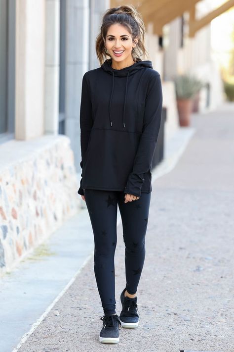 All Black Clothing, Mom Attire, Bodybuilding Photography, Woman Workout, Boxy Hoodie, Yoga Girls, Closet Candy Boutique, Candy Boutique, Sporty Spice