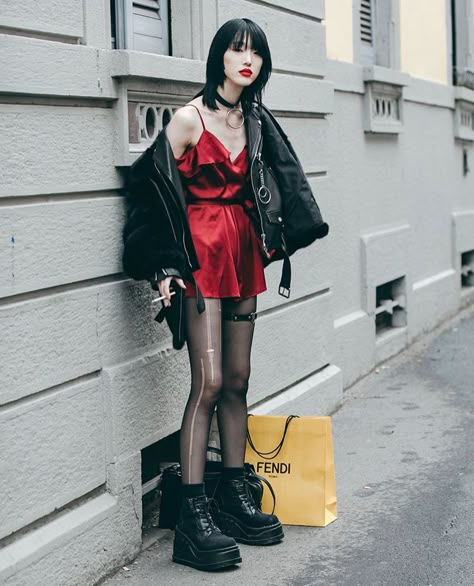 Sora Choi, Estilo Harajuku, Fashion Week 2018, Alt Fashion, J Fashion, Dark Fashion, Party Looks, Looks Style, Look Cool