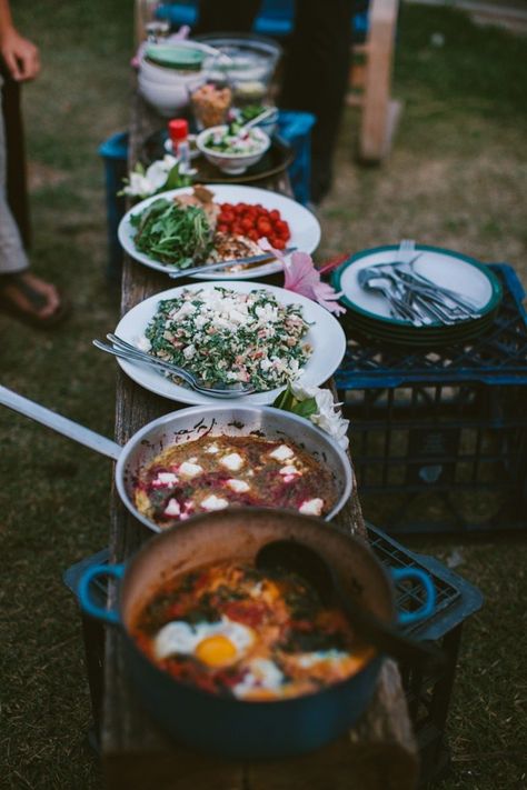 Vegetarian Thanksgiving Feast Kinfolk Dinner, Thanksgiving Dinner For Two, The Kinfolk Table, Vegetarian Thanksgiving, Pot Luck, Potluck Recipes, Dinner For Two, Dinner Menu, Wedding Food