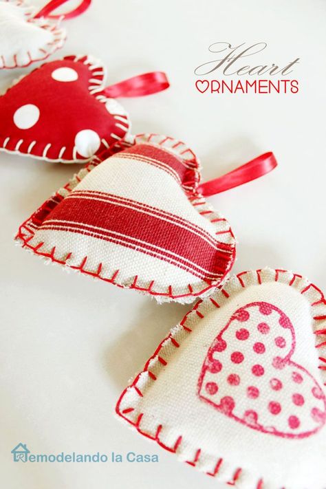 Fabric Hearts - Use them for gifts or to decorate your home -free heart pattern. Fabric Heart Ornaments, Diy Heart, Diy Event, Fabric Hearts, Heart Template, Fabric Heart, My Funny Valentine, Heart Crafts, Valentine Fun