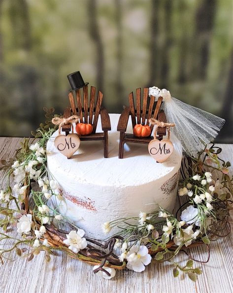 Fall Wedding Cake Toppers Autumn, Earth Wind And Fire Wedding, Fall Wedding Cake Toppers Rustic, White And Green Pumpkins Wedding, Autumn Cake Topper, Wedding Cake Table Ideas Rustic, Small Fall Wedding Cakes, Fall Wedding Cakes Rustic, Simple Fall Wedding Cakes