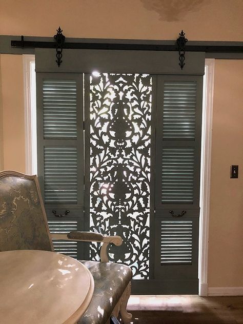 Sliding Door Decor Ideas, Glass Door Privacy Ideas, Curtain Alternatives Diy, Shudder Ideas, Sliding Door Privacy Ideas, Girly Apartment Ideas, Small Shutters, Old Window Shutters, Patio Door Coverings