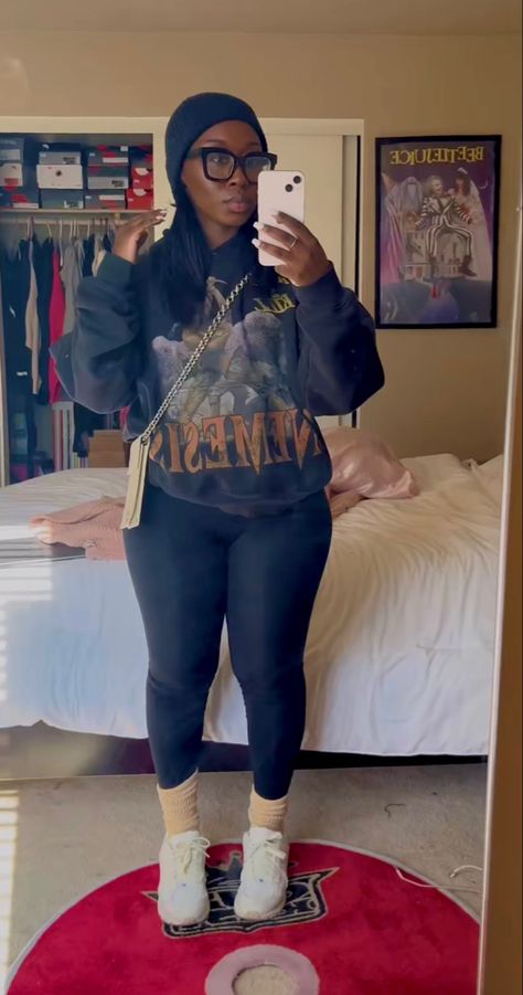 Black Girls Cozy Outfits, Black Women Chill Outfits, Denver Colorado Winter Outfits Black Women, Bowling Night Outfit Casual, Fall Chill Outfits Black Women, Buffet Outfit Ideas, Plus Size T Shirt Outfit, Plus Fall Fashion 2023, Spring Outfit Black Women