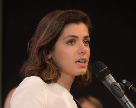 Katie Melua Style, Katie Melua, Eyebrows