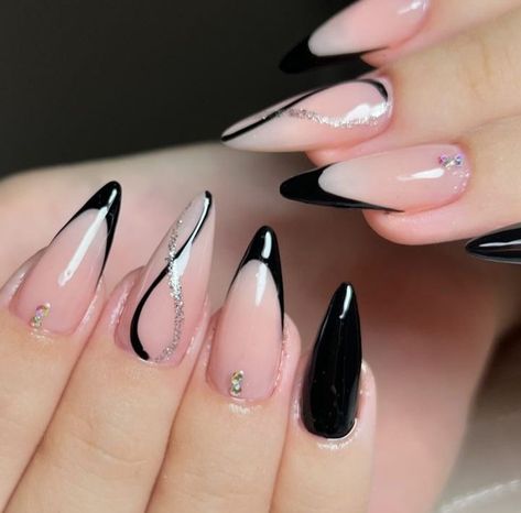 Unhas almond Rave Nails, Molde F1, Nail Academy, Wow Nails, Goth Nails, Stiletto Nails Designs, Basic Nails, Pink Acrylic Nails, Homecoming Nails