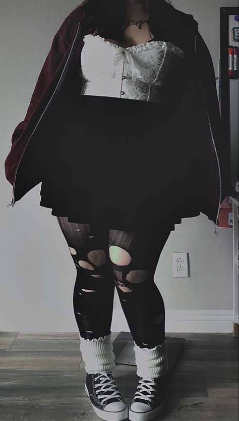 Goth Aesthetic Outfit Plus Size, Plus Goth Outfits, Plus Size Scene Girl, Chubby Alt Outfits, Chubby Alternative Fashion, Curvy Grunge Outfits, Plus Size Alt Outfits, Plus Size Emo Outfits, Chubby Grunge Outfits