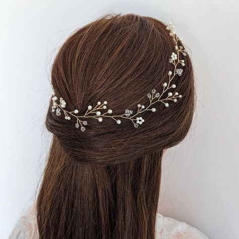 Bridal Crystal Halo Pearl Wedding Headpiece Gold Crystal Wedding Headband Crystal and Pearl Hair Vine Bridal Headpiece Boho Bride Hair Piece - Etsy Canada Fishtail Wedding Hair, Bridal Headpieces Diy, Boho Bride Hair, Bride Hair Down, Gold Headpiece Wedding, Boho Bridal Headpiece, Pearl Headpiece Wedding, Pearl Bridal Headpiece, Bride Hair Piece