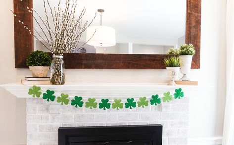 Saint Patricks Day Decorations, Patricks Day Decorations, Shamrock Garland, St. Patrick's Day Diy, Indoor Holiday Decor, Valentine Banner, St Patrick's Day Decorations, Diy Store, Pink Minnie