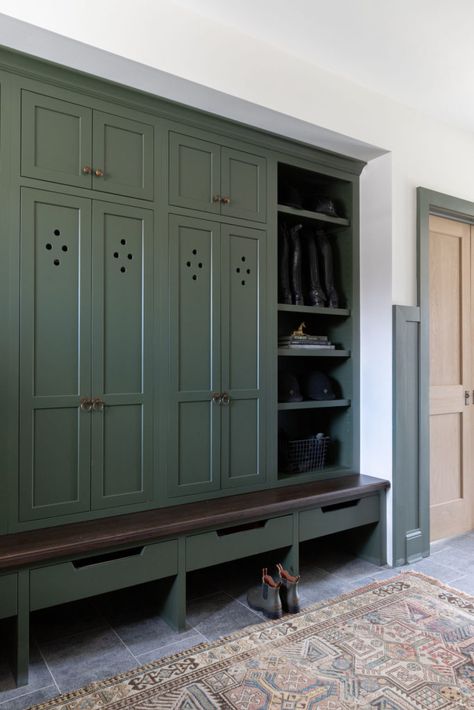 Derby House - Laura Design Co Breezeway Mudroom, Traditional Powder Room, Mudroom Cubbies, Mudroom Remodel, Built In Lockers, Scottish Homes, Lake House Kitchen, Mudroom Entryway, Mudroom Laundry Room