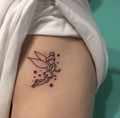 Tinkerbell flying tattoo Tinkerbell Tattoo Ideas, Tinkerbell Tattoo, Fairy Tattoos, Belle Tattoo, Tato Minimal, Flying Tattoo, Small Pretty Tattoos, Tatuaje A Color, Fairy Tattoo