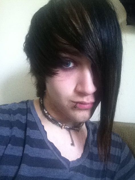 emo boy = long hair man Long Emo Hair Men, Emo Hair Men, Long Emo Hair, Boy Long Hair, Long Hair Man, Emo Hairstyles For Guys, Emo Hairstyles, Hair Funny, Hair Man