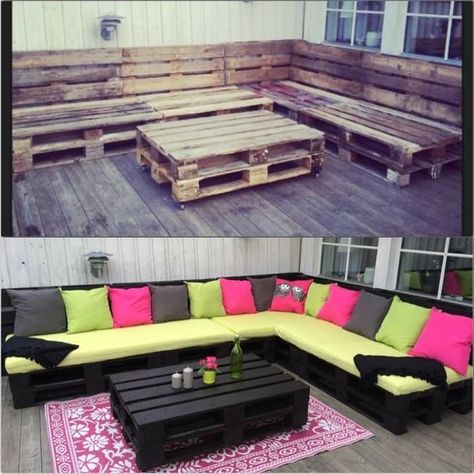 DIY Outdoor Pallet Sofa | 15 Truly Inspiring Pallet Sofa Projects [ Barndoorhardware.com ] #backyard #hardware #slidingdoor Koti Diy, Youth Room, Pallet Sofa, Outdoor Couch, Pallet Outdoor, Ideas Backyard, Pallet Crafts, Couch Set, Wooden Pallets