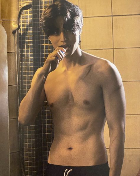 Lee Dong Wook Abs, Strangers From Hell, Dong Woo, Dong Wook, Lee Dong Wook, Lee Jong Suk, Gong Yoo, Lee Jong, Kdrama Actors