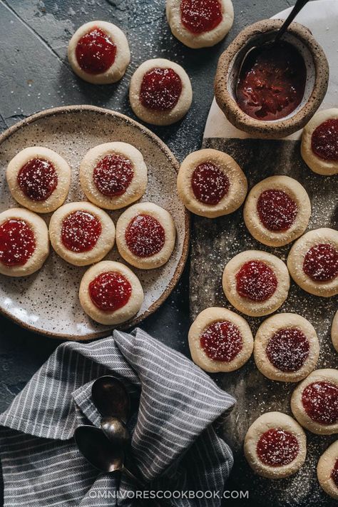 Strawberry Jam Cookies Thumb Prints, Jam Cookies Christmas, Finger Print Cookies With Jam, Cherry Jam Cookies, Flower Jam Cookies, Cookie Tin Recipes, Baby Christmas Cookies, Mini Christmas Sugar Cookies, Easy Winter Desserts