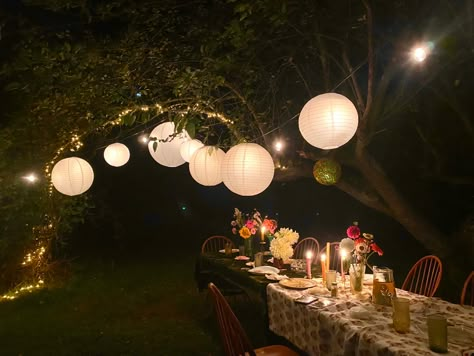 Garden Party Lanterns, 21st Night Of September Party, Garden Party Night Aesthetic, Mid Summer Nights Dream Party Decor, Moody Garden Party, Dark Garden Party, Dinner Party Outside, Midsommar Party, Night Garden Party