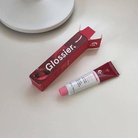 Glossier Balm Dotcom, Glossy Makeup, Balm Dotcom, Red Aesthetic, Cute Makeup, Aesthetic Makeup, White Aesthetic, Lip Care, Makeup Skin Care